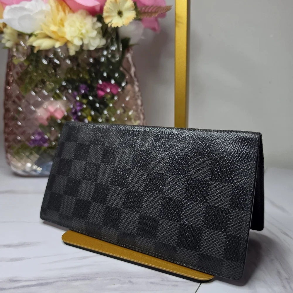 Men's Louis Vuitton Damier Graphite Brazza Wallet | EXCELLENT CONDITION ✨️